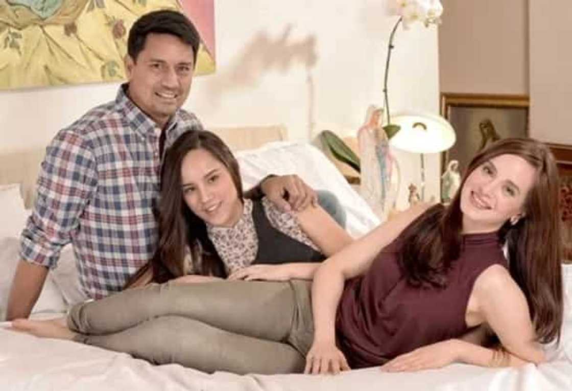 Ang bongga ng bahay nila! Richard Gomez and Lucy Torres lives in an elegant all-white house in Forbes Park Ang bongga ng bahay nila! Richard Gomez and Lucy Torres lives in an elegant all-white house in Forbes Park