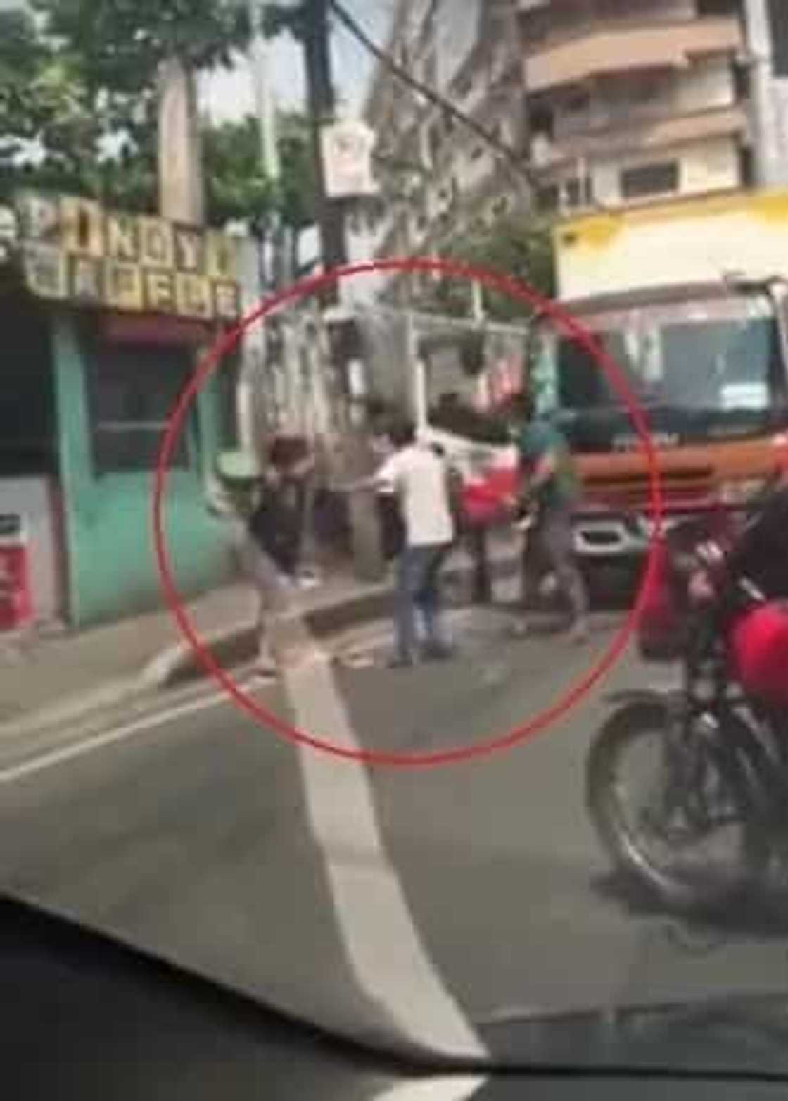 Road rage in Novaliches QC caught on video, went viral Road rage in Novaliches QC caught on video, went viral