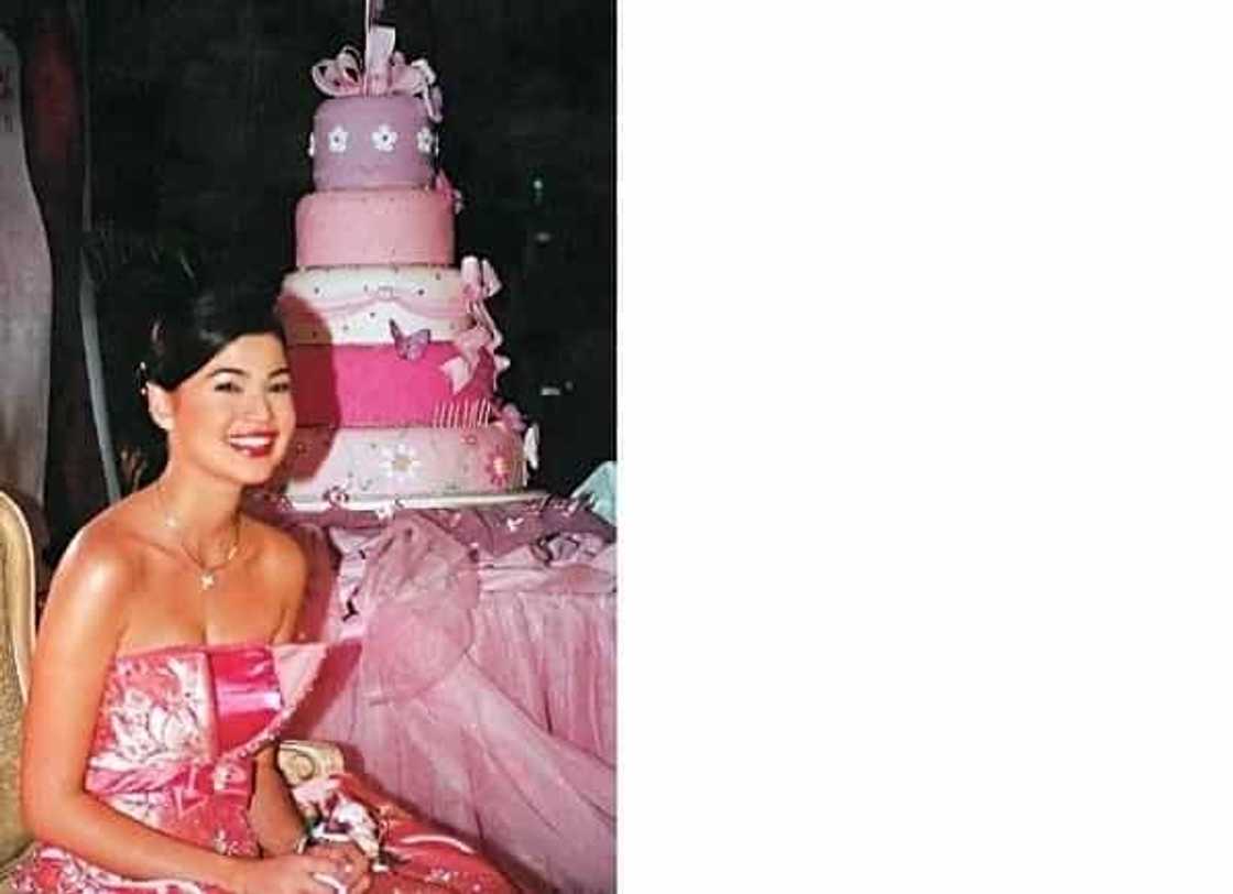 Sino ang favorite mo? Most Remarkable Celebrity Debutantes Sino ang favorite mo? Most Remarkable Celebrity Debutantes