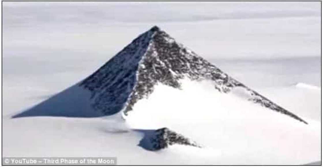 Mayroon nga bang nawawalang siyudad sa Antartica? Mayroon nga bang nawawalang siyudad sa Antartica?