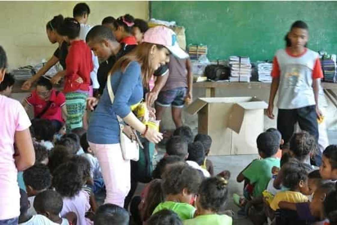 Pinay Single mom, nangunguna sa pagtulong sa mga kababayan nag-ampon pa ng 2 batang aeta Pinay Single mom, nangunguna sa pagtulong sa mga kababayan nag-ampon pa ng 2 batang aeta