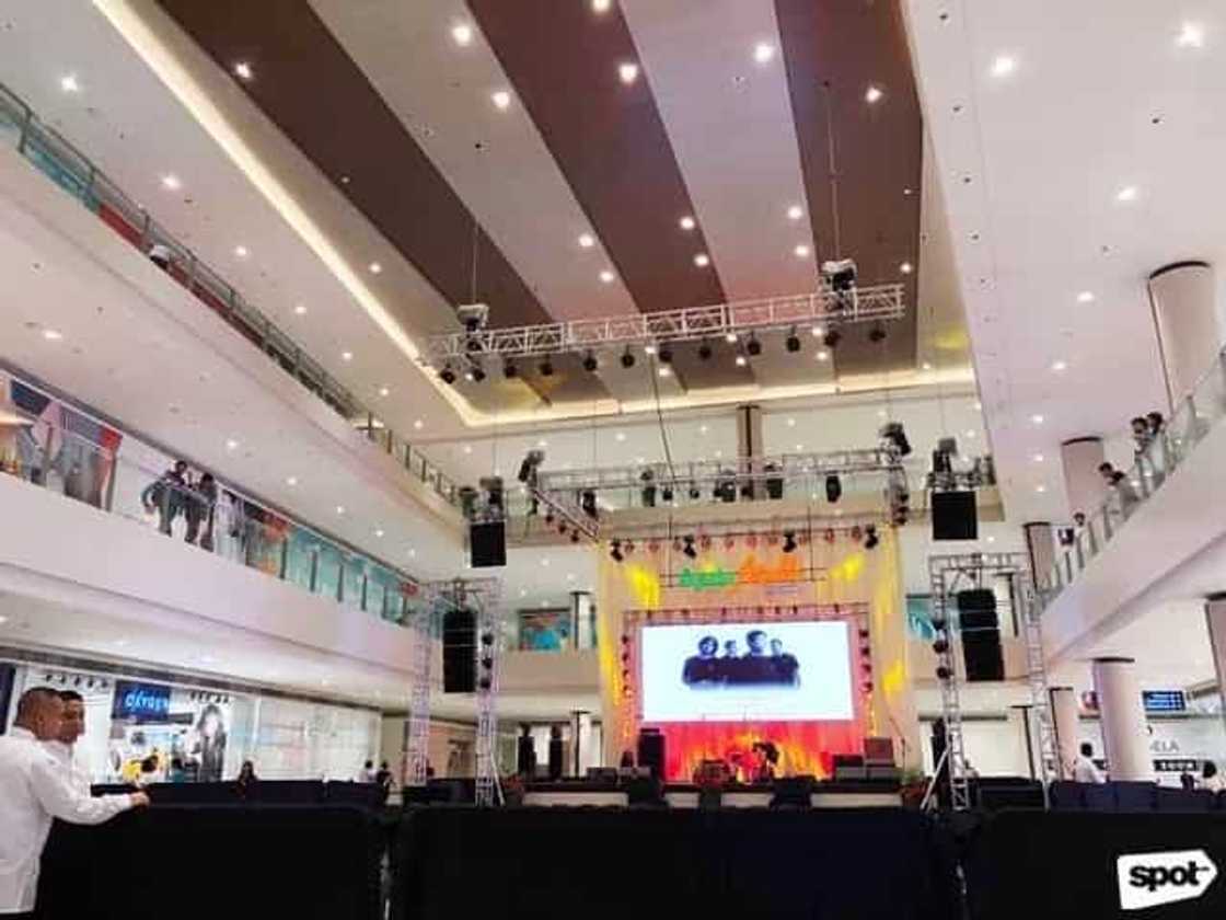 Sugod na mga taga Silangan! Photos of the newly opened Ayala Malls Feliz in Marcos Highway Sugod na mga taga Silangan! Photos of the newly opened Ayala Malls Feliz in Marcos Highway