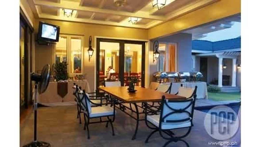 Here are epic photos of John Lloyd Cruz’s house in Antipolo and Ellen’s condo unit in Malate Here are epic photos of John Lloyd Cruz’s house in Antipolo and Ellen’s condo unit in Malate