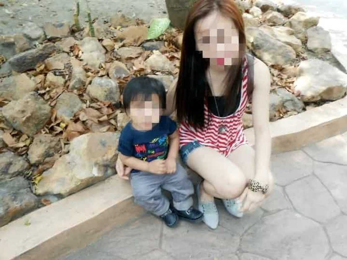 Teenage-mother-two-sorrowful-guilt-filled-love Teenage-mother-two-sorrowful-guilt-filled-love
