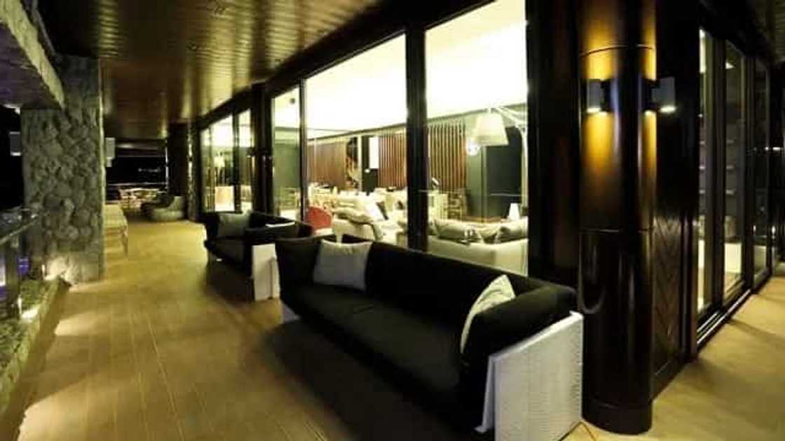 Bahay o resort? Willie Revillame's hilltop Tagaytay mansion stuns netizens with its breathtaking beauty Bahay o resort? Willie Revillame's hilltop Tagaytay mansion stuns netizens with its breathtaking beauty