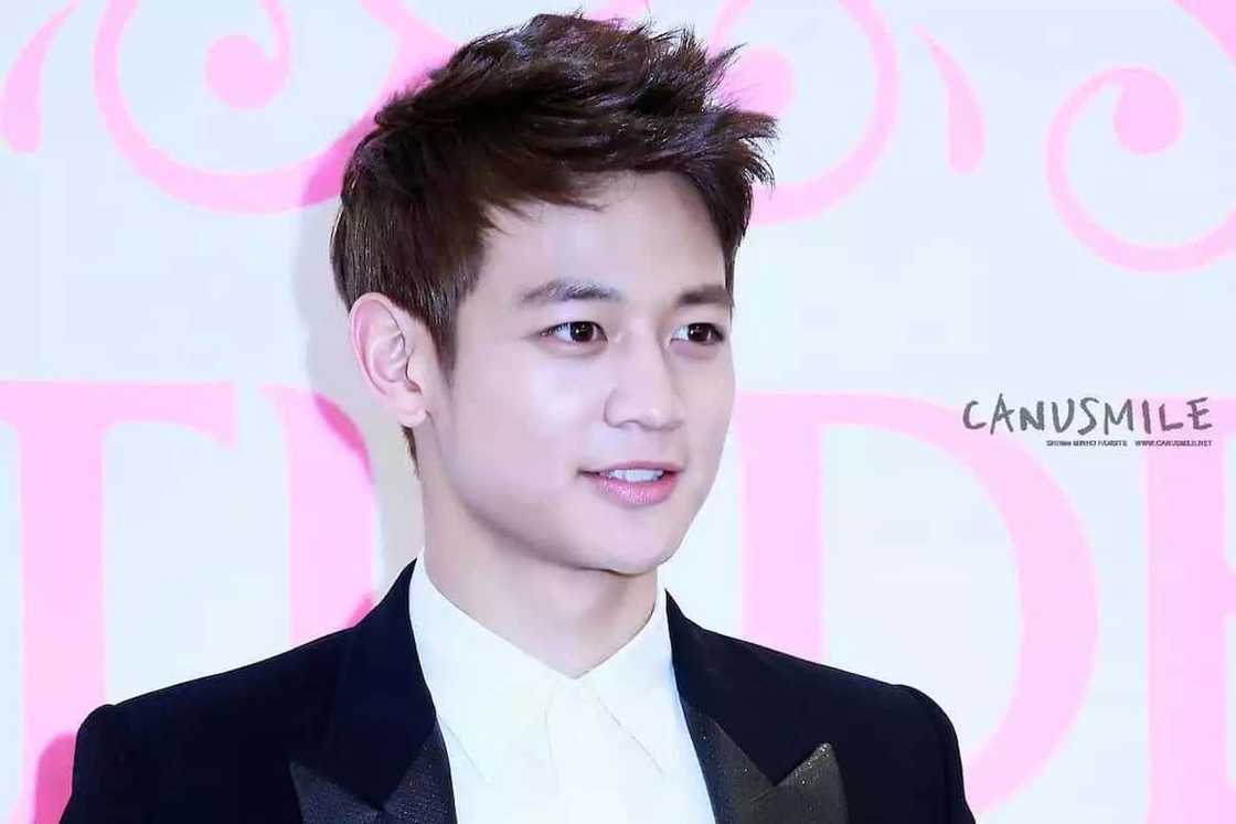 Top 10 most handsome K-Pop Idols of 2017 - These gorgeous heartthrobs are serenading all the ladies in the world. Top 10 most handsome K-Pop Idols of 2017 - These gorgeous heartthrobs are serenading all the ladies in the world.