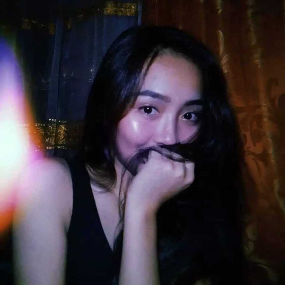 Agaw atensyon si Patricia Jhoy dahil sa sobrang hawig niya kay Kathryn Bernardo Agaw atensyon si Patricia Jhoy dahil sa sobrang hawig niya kay Kathryn Bernardo