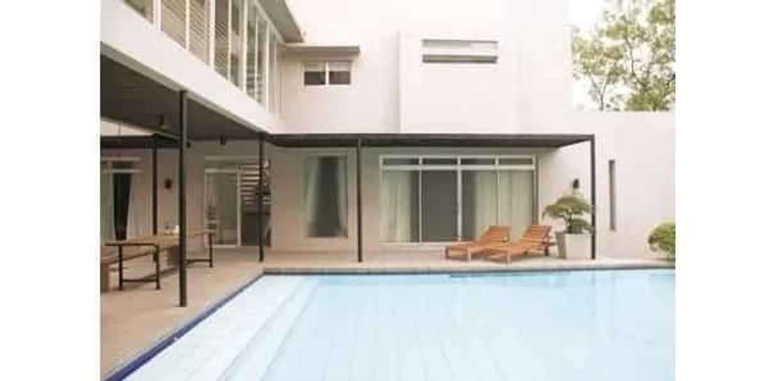 swimming-pool swimming-pool