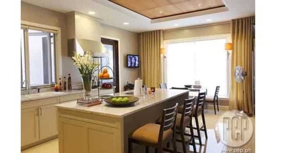 Here are epic photos of John Lloyd Cruz’s house in Antipolo and Ellen’s condo unit in Malate Here are epic photos of John Lloyd Cruz’s house in Antipolo and Ellen’s condo unit in Malate