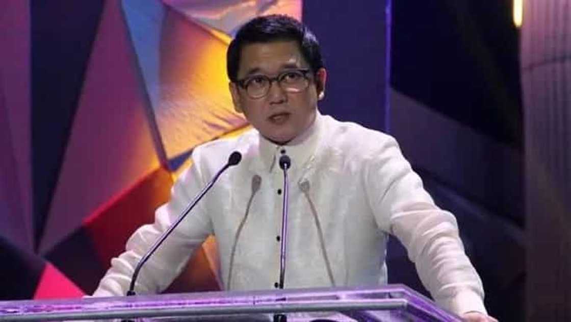 QC ordinance requires local translations for foreign-named establishments QC ordinance requires local translations for foreign-named establishments