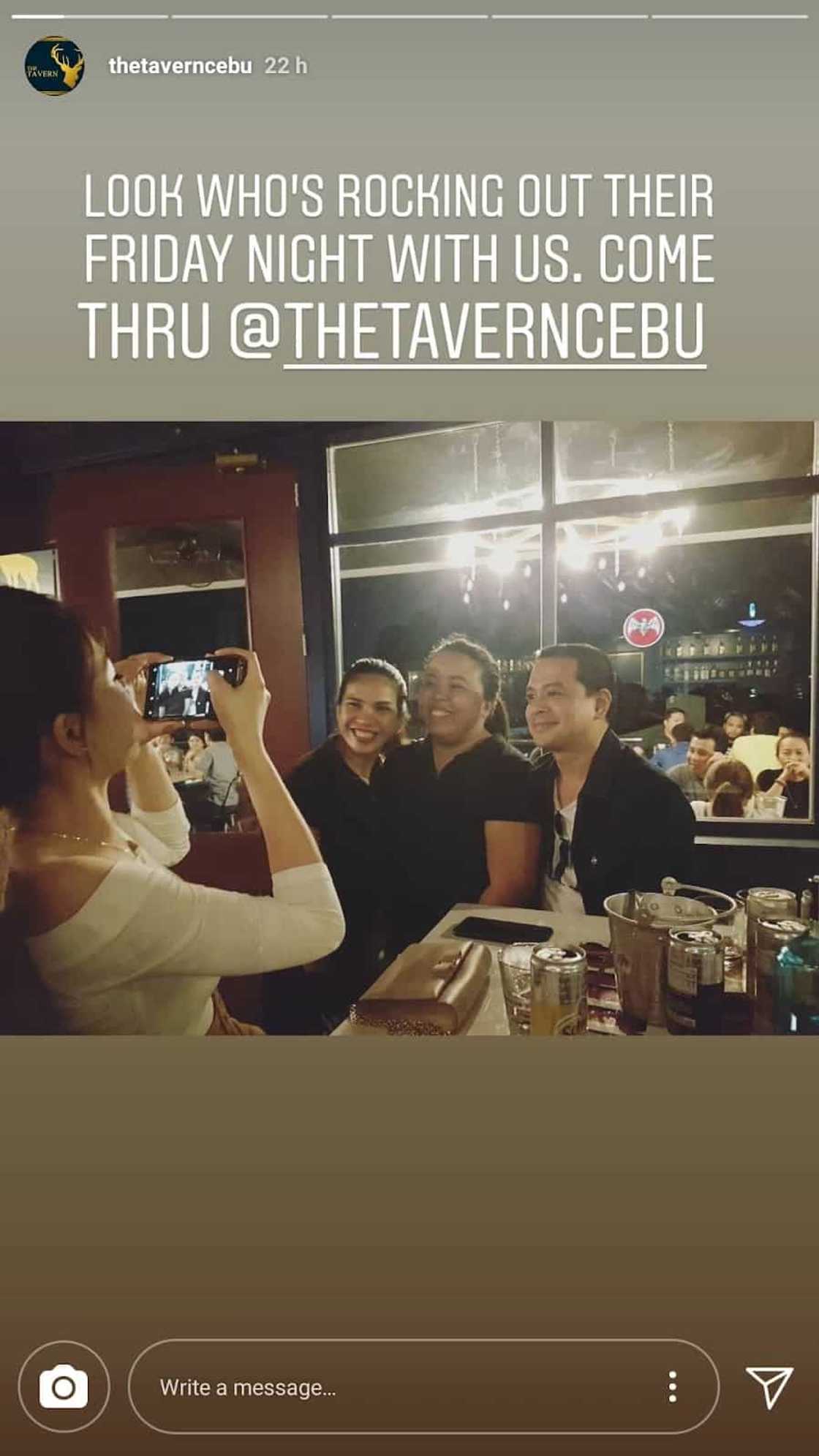 Walwal na naman? John Lloyd Cruz, nawala na daw ang charm at naging lasinggero na ayon sa mga netizens Walwal na naman? John Lloyd Cruz, nawala na daw ang charm at naging lasinggero na ayon sa mga netizens