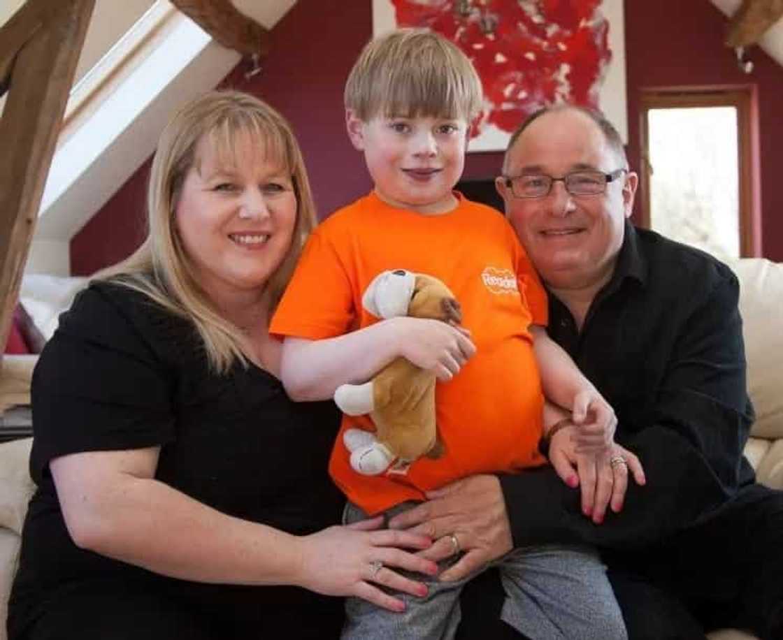 Kid born with half a heart dies at the age of 9 Kid born with half a heart dies at the age of 9