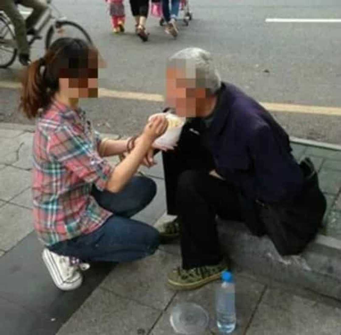 beggar beggar