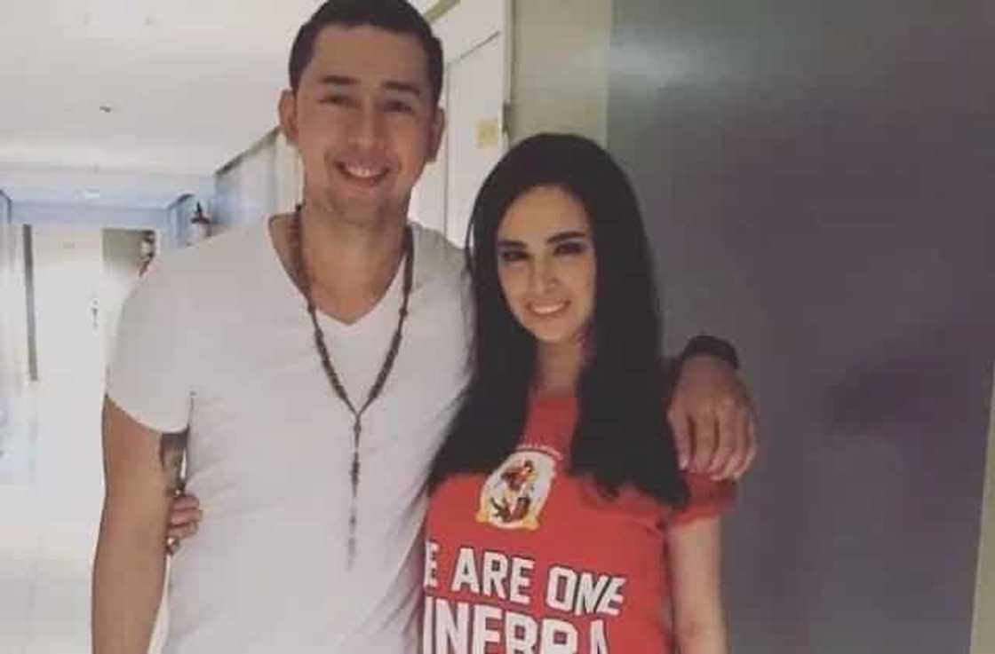 Who’s the lucky guy? Meet Michael Acuña, the hunky boyfriend of Kapuso star Kim Domingo! Who’s the lucky guy? Meet Michael Acuña, the hunky boyfriend of Kapuso star Kim Domingo!