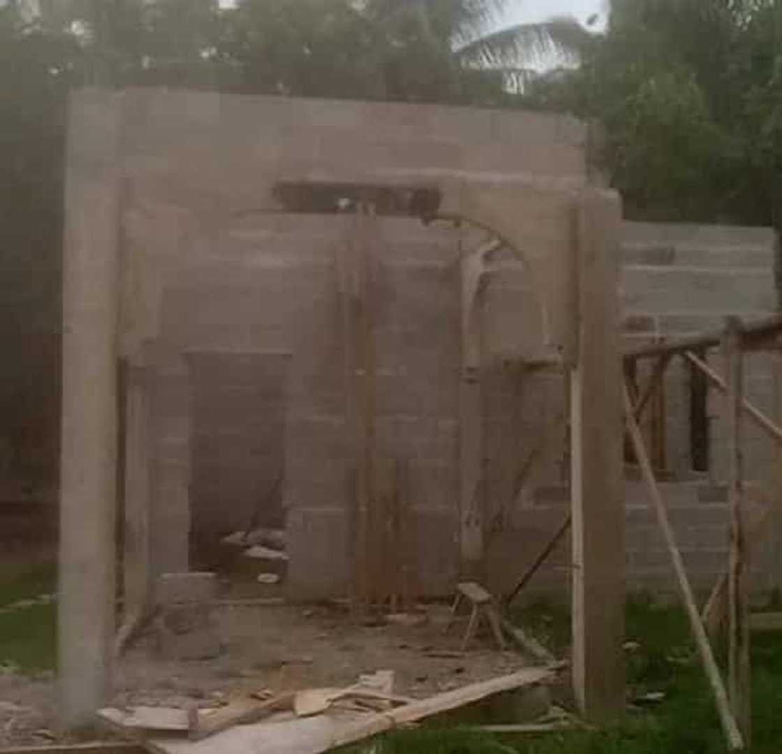 Pinay OFW, patapos na ang sariling bahay sa loob lamang ng 2 taong pag-a-abroad Pinay OFW, patapos na ang sariling bahay sa loob lamang ng 2 taong pag-a-abroad