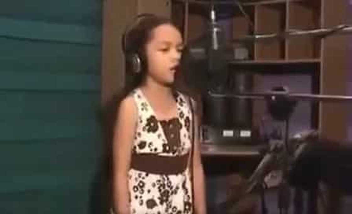 VIDEO: Girl dedicates song to OFW mothers VIDEO: Girl dedicates song to OFW mothers