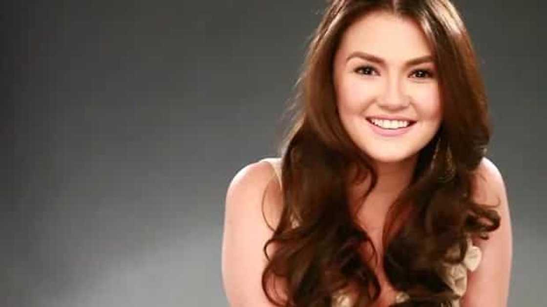 Angelica Panganiban tinawag na bagong ‘Queen of Drama’ ni Direktor Maryo delos Reyes Angelica Panganiban tinawag na bagong ‘Queen of Drama’ ni Direktor Maryo delos Reyes