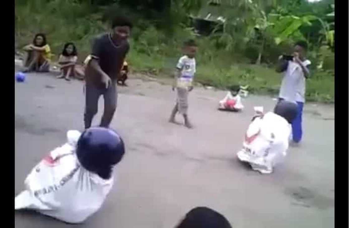 Modern sack race viral video laughed netizens’ heart out Modern sack race viral video laughed netizens’ heart out