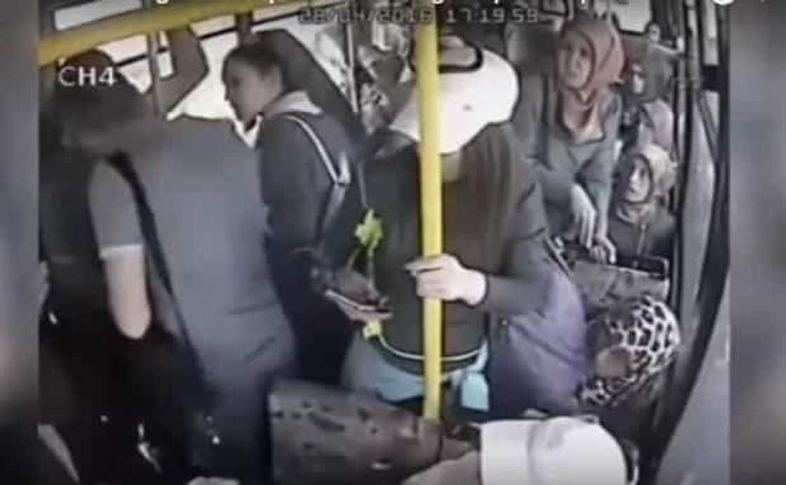 Women slap pervert repeatedly for showing private part on bus Women slap pervert repeatedly for showing private part on bus