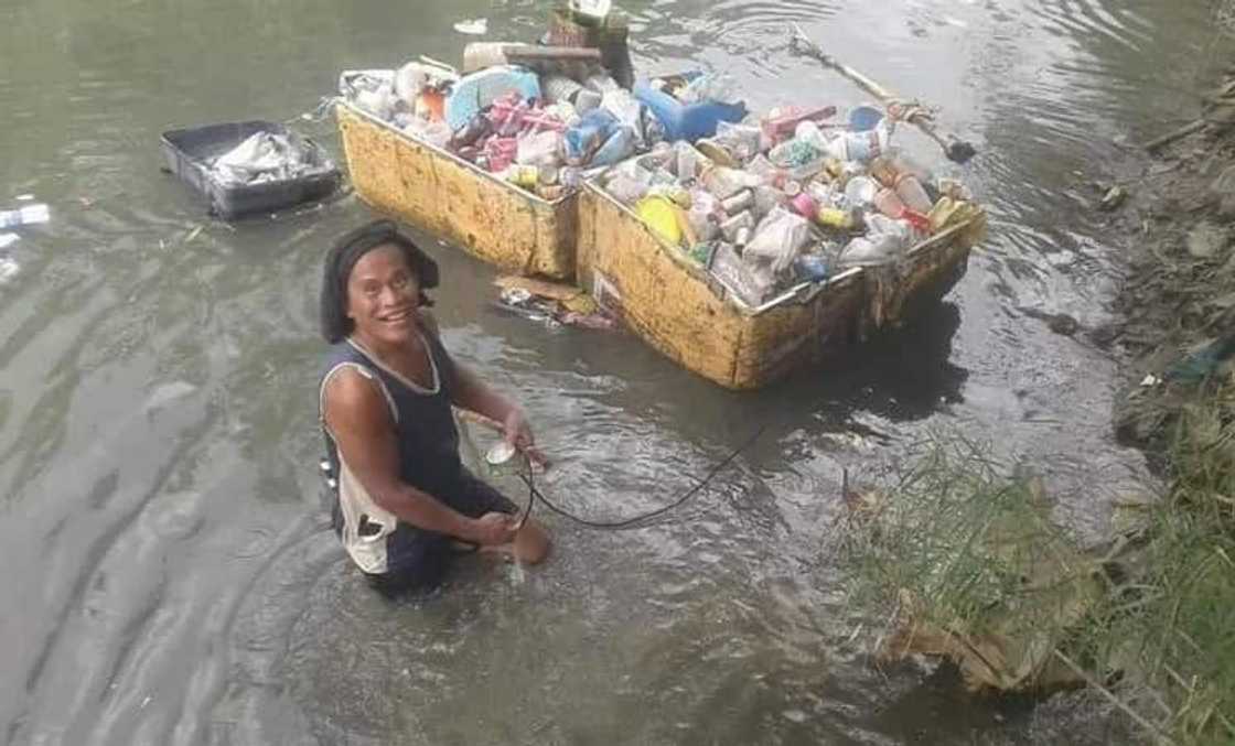 Tatay nangongolekta ng basura araw-araw sa ilog ng Iloilo upang suportahan ang pamilya