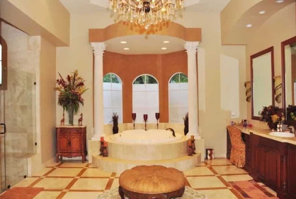 Nakakalula sa ganda! Dwayne ‘The Rock’ Johnson's house tour of his $3.4 million or P170M luxurious mansion Nakakalula sa ganda! Dwayne ‘The Rock’ Johnson's house tour of his $3.4 million or P170M luxurious mansion