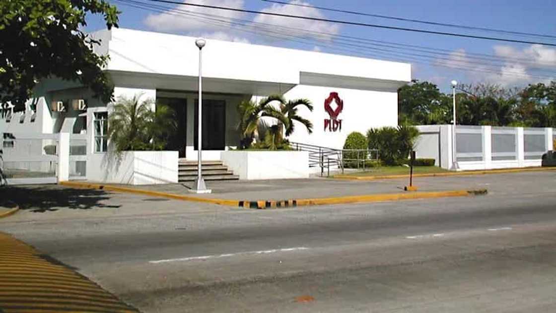 PLDT plans new headquarters in Makati PLDT plans new headquarters in Makati