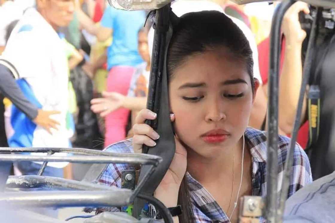 Maine Mendoza allegedly reprimanded by GMA execs due to 'unprofessionalism?' Maine Mendoza allegedly reprimanded by GMA execs due to 'unprofessionalism?'