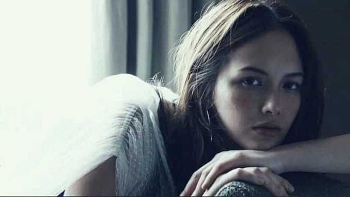 Mga pangyayari sa buhay ni Ellen Adarna na nagpatunay siya'y isang daddy's girl Mga pangyayari sa buhay ni Ellen Adarna na nagpatunay siya'y isang daddy's girl