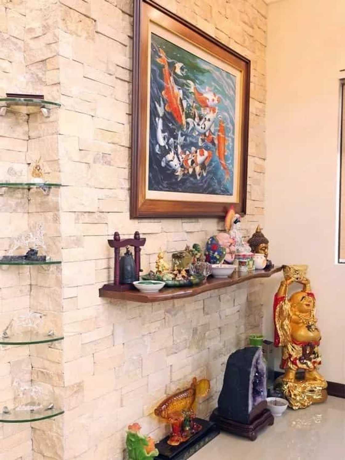 Ang mansyon ni Mamang! Pokwang at ang kanyang apat na palapag na bahay sa Antipolo Ang mansyon ni Mamang! Pokwang at ang kanyang apat na palapag na bahay sa Antipolo