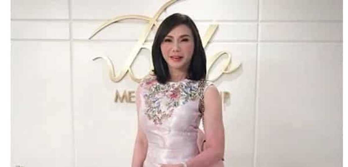 Vicki Belo at pamilya, pumunta sa Paris para sa engrandeng bakasyon Vicki Belo at pamilya, pumunta sa Paris para sa engrandeng bakasyon
