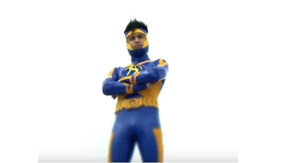 derrick-tsuperhero derrick-tsuperhero