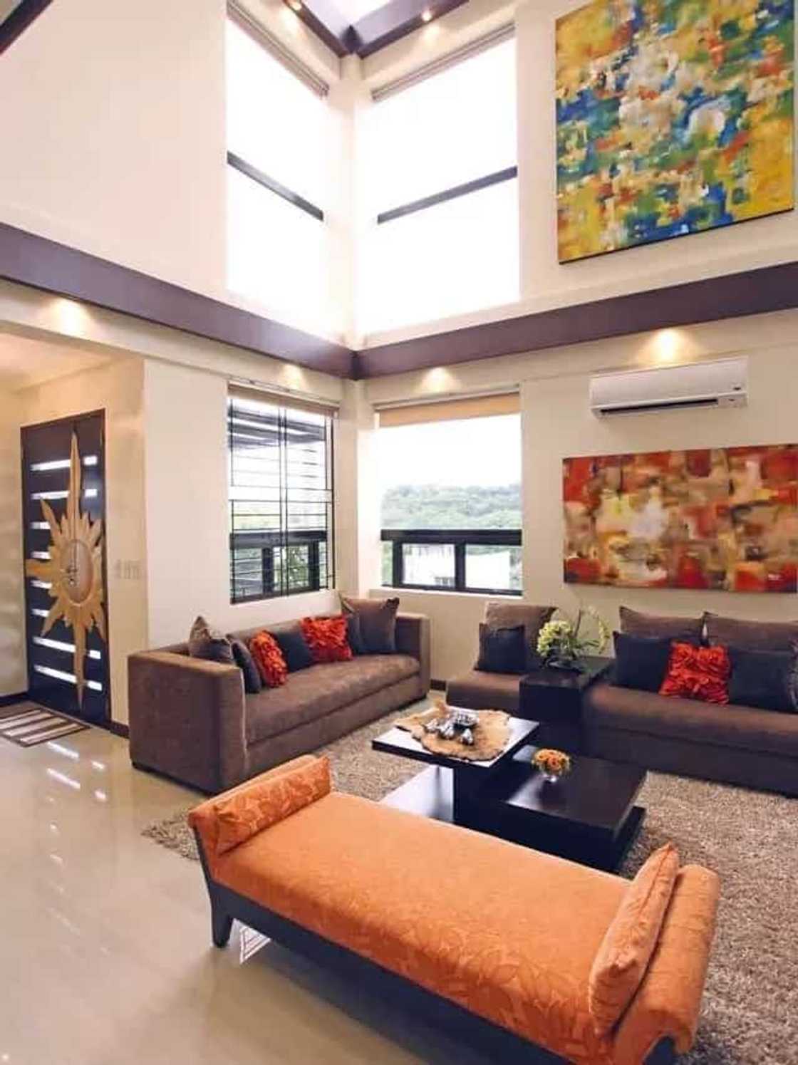 Ang mansyon ni Mamang! Pokwang at ang kanyang apat na palapag na bahay sa Antipolo Ang mansyon ni Mamang! Pokwang at ang kanyang apat na palapag na bahay sa Antipolo