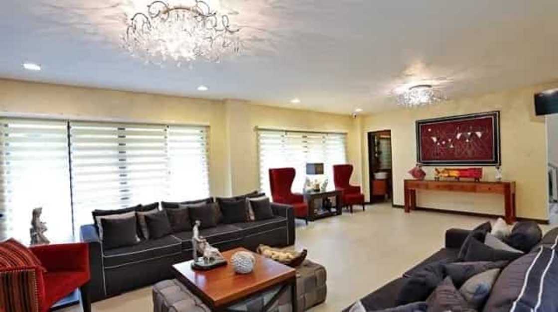 Pagandahan ng sala! 7 Awesome living rooms from houses of Pinoy celebrities Pagandahan ng sala! 7 Awesome living rooms from houses of Pinoy celebrities