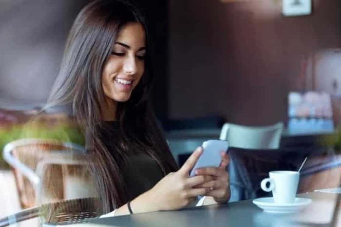 Your brains gets new waves when you text and it can kill you! Your brains gets new waves when you text and it can kill you!