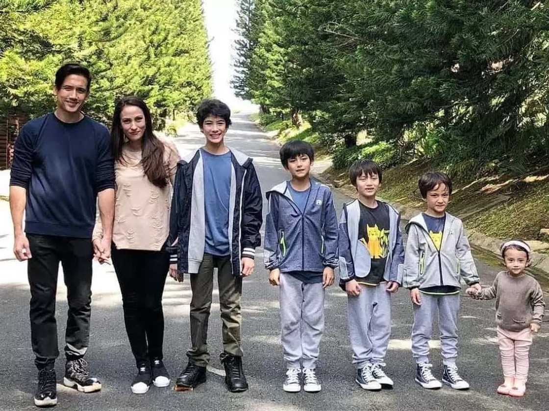 Photo via GMA Entertainment Photo via GMA Entertainment