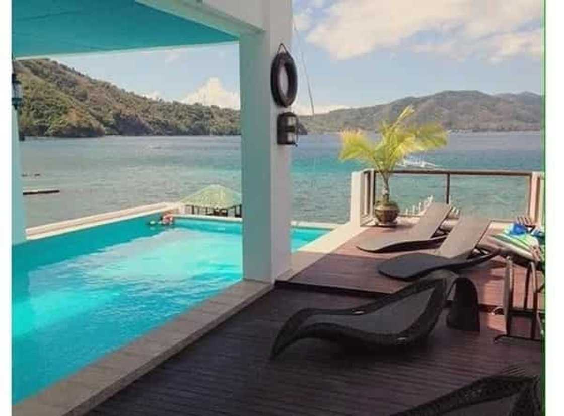swimming-pool swimming-pool