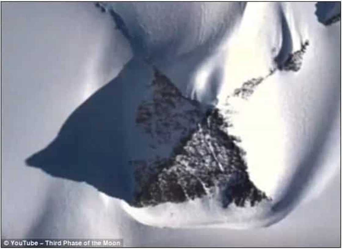 Mayroon nga bang nawawalang siyudad sa Antartica? Mayroon nga bang nawawalang siyudad sa Antartica?