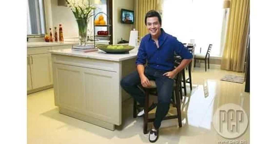 Here are epic photos of John Lloyd Cruz’s house in Antipolo and Ellen’s condo unit in Malate Here are epic photos of John Lloyd Cruz’s house in Antipolo and Ellen’s condo unit in Malate