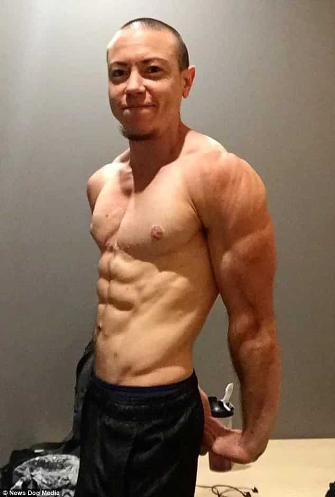 Tiny housewife, 30, turns into muscular bodybuilder because she hated her FEMALE BODY (photos, video) Tiny housewife, 30, turns into muscular bodybuilder because she hated her FEMALE BODY (photos, video)