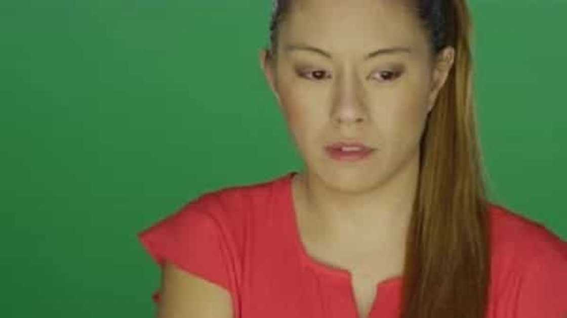 Nakakaalarma! Kademonyohan ng ama sa anak, natuklasan dahil sa matapang na babae sa bus Nakakaalarma! Kademonyohan ng ama sa anak, natuklasan dahil sa matapang na babae sa bus