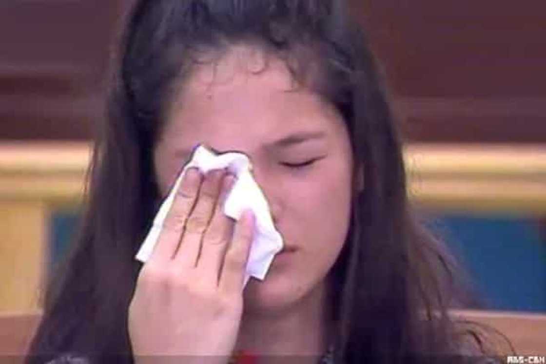 Maganda pa rin kahit umiiyak! Kathryn Bernardo tops poll of Kapamilya leading ladies who are still beautiful while performing intense emotional scene Maganda pa rin kahit umiiyak! Kathryn Bernardo tops poll of Kapamilya leading ladies who are still beautiful while performing intense emotional scene