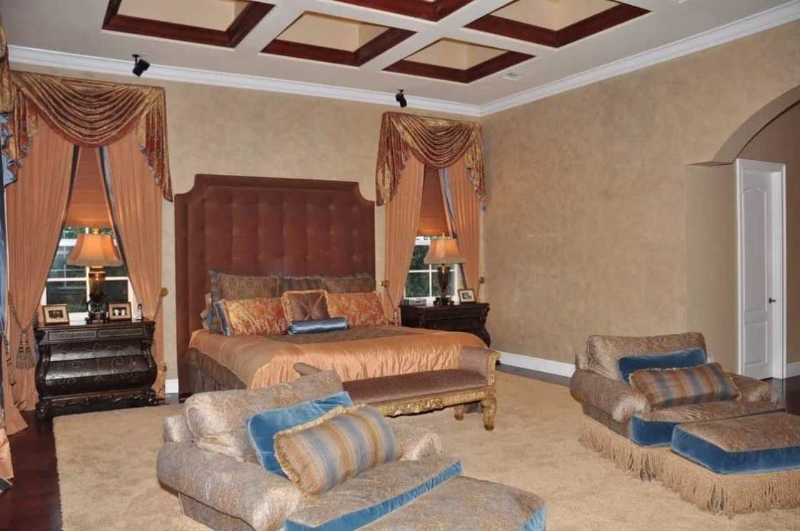 Nakakalula sa ganda! Dwayne ‘The Rock’ Johnson's house tour of his $3.4 million or P170M luxurious mansion Nakakalula sa ganda! Dwayne ‘The Rock’ Johnson's house tour of his $3.4 million or P170M luxurious mansion