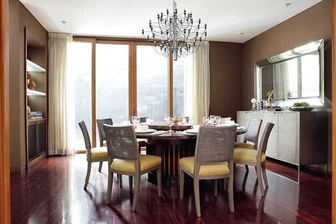 Willie Revillame’s enormous house in Quezon City looks like a luxurious resort Willie Revillame’s enormous house in Quezon City looks like a luxurious resort