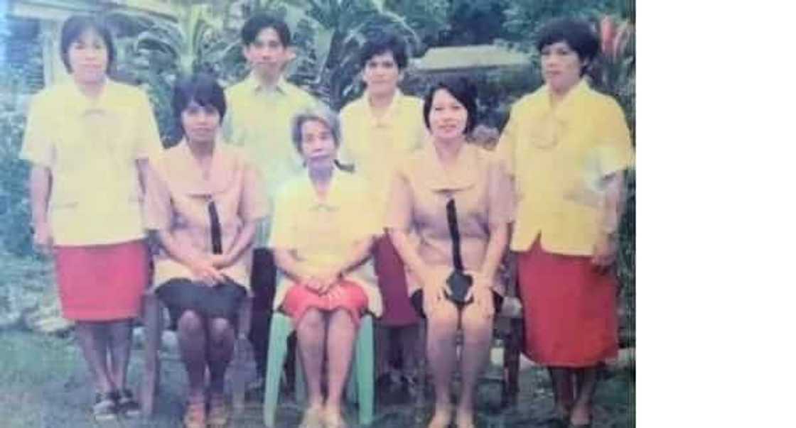 Story of Ma'am Pacing who was once the school principal and teacher now works as a janitress in the same school Story of Ma'am Pacing who was once the school principal and teacher now works as a janitress in the same school