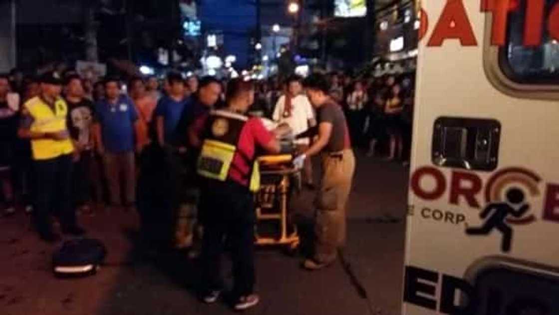 Nakakabahala! 17-year-old FEU student patay pagkatapos diumano tumalon sa 14th floor ng condo Nakakabahala! 17-year-old FEU student patay pagkatapos diumano tumalon sa 14th floor ng condo