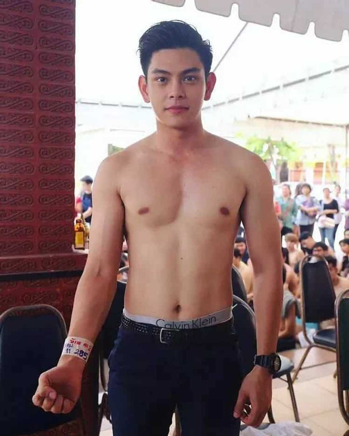 He is believed to be the most handsome soldier there is...this is the reason why He is believed to be the most handsome soldier there is...this is the reason why