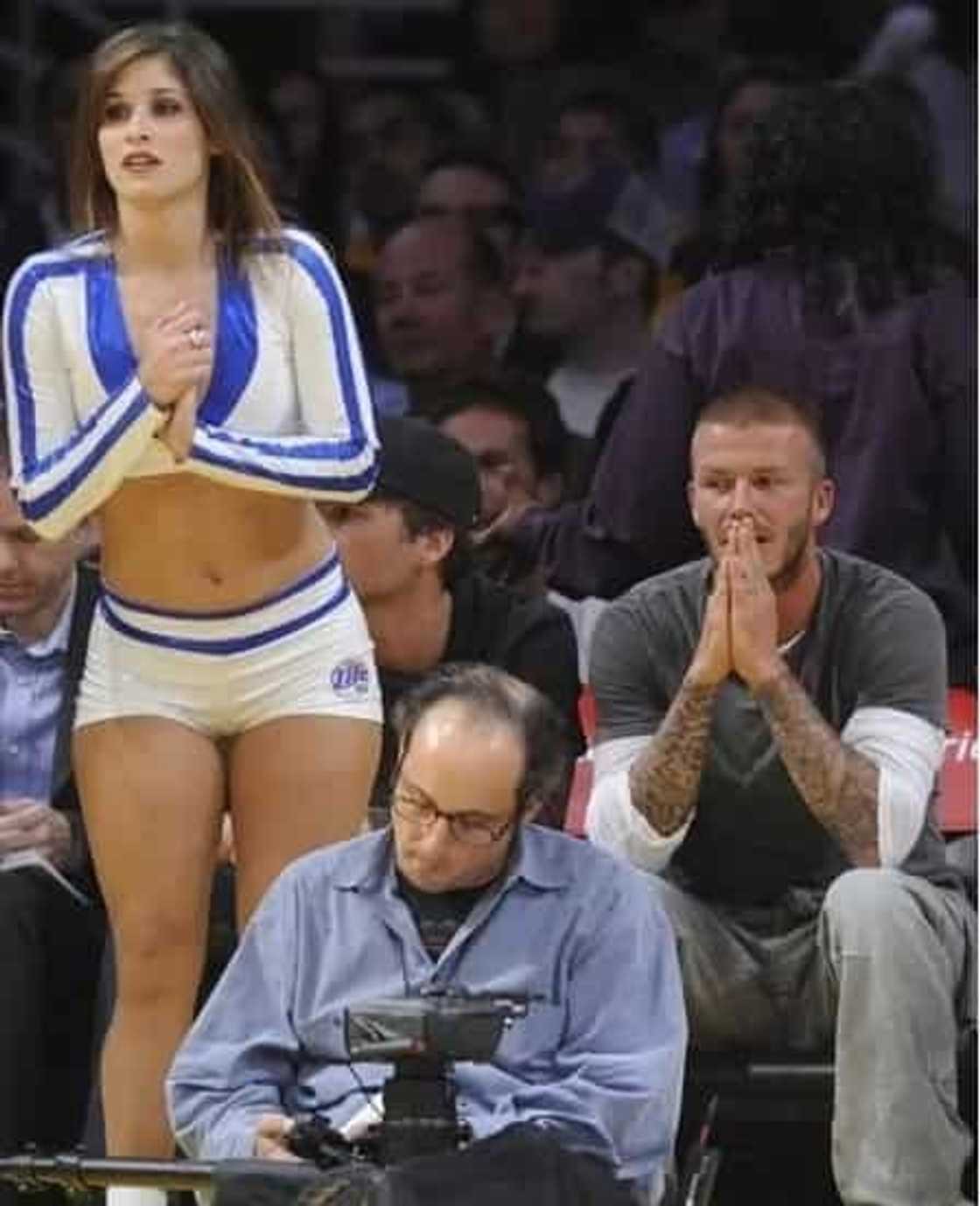 7 photos of guys staring at women's assets 7 photos of guys staring at women's assets