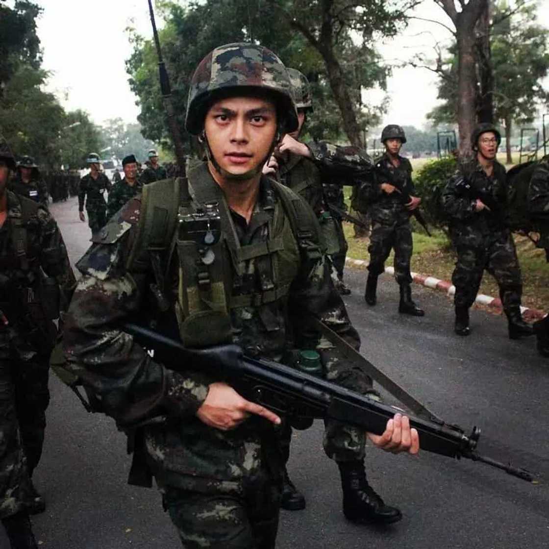 He is believed to be the most handsome soldier there is...this is the reason why He is believed to be the most handsome soldier there is...this is the reason why