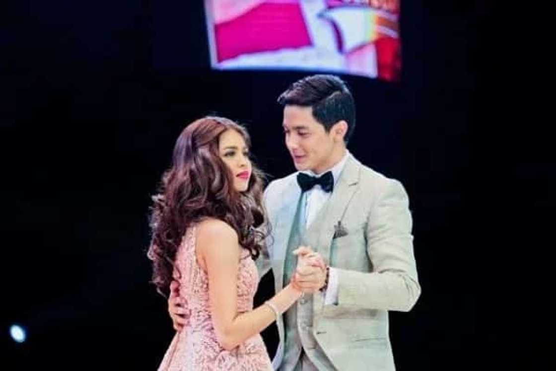 Cristy Fermin sa AlDub fans; "Love team lang po... Hanggang doon na lamang po talaga 'yun" Cristy Fermin sa AlDub fans; "Love team lang po... Hanggang doon na lamang po talaga 'yun"