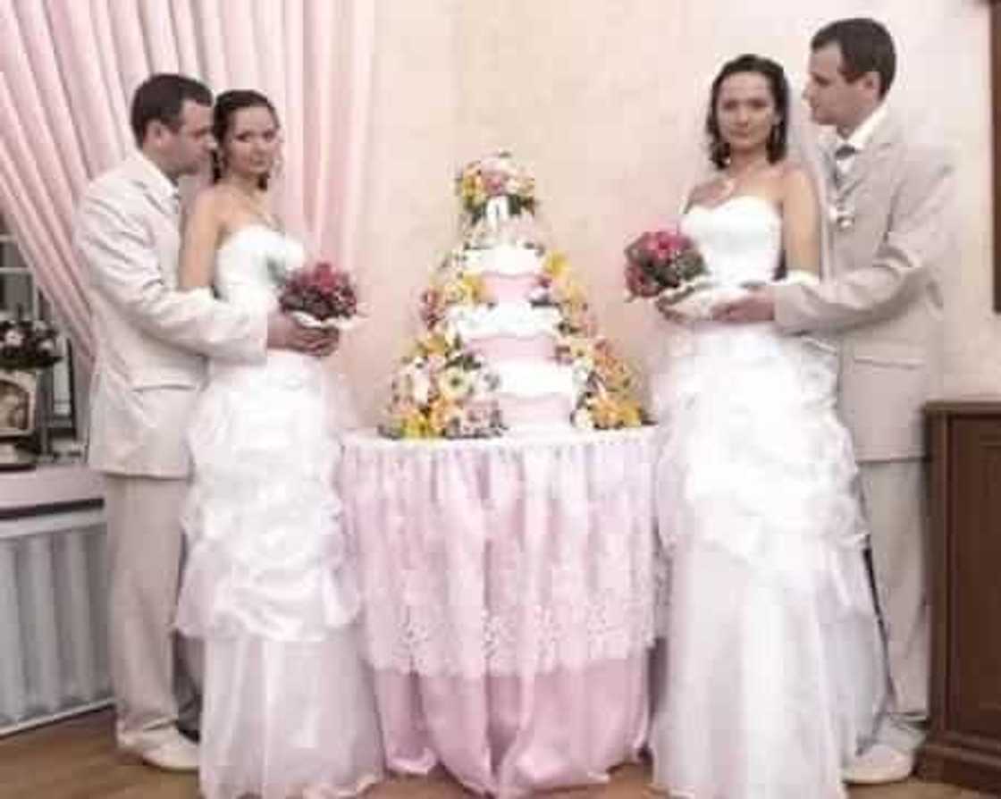 Identical twins marrying another identical twins